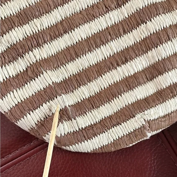 Soludos Raffia ISLA Crossbody Bag - Picture 4 of 7